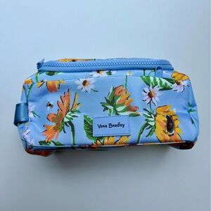 Small “Reactive” Cosmetic